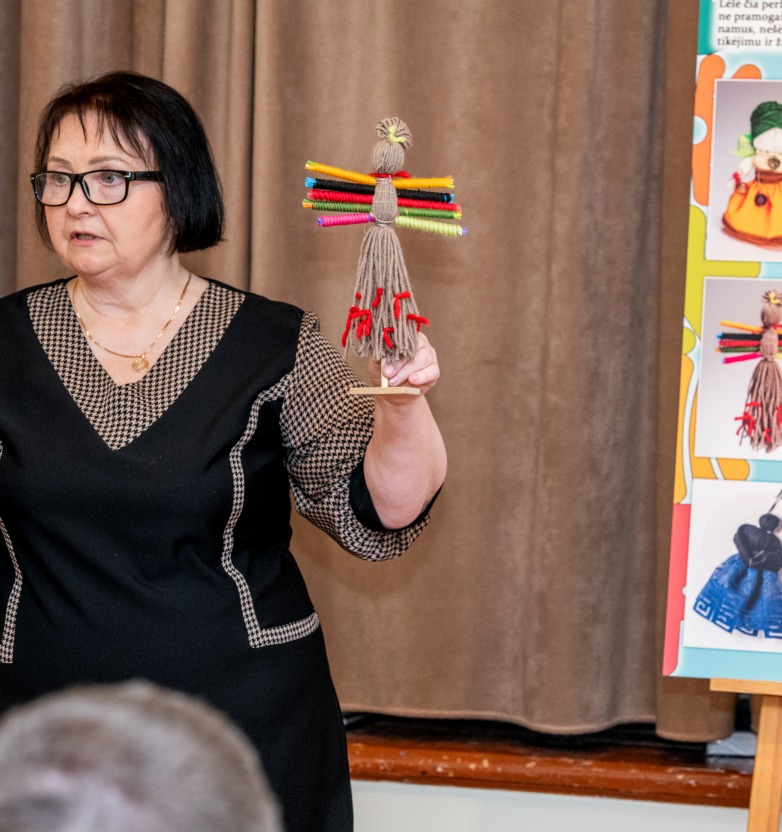 Parodos „Lėlės kelionė: nuo siūlo iki žmogaus pasaulio“ atidarymas